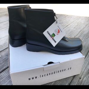 La Canadienne Waterproof Black Zip Booties
